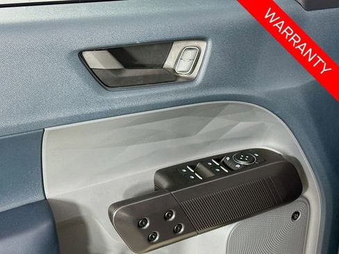 Certified 2024 Ford Maverick Lariat w/ Black Appearance Package image 18