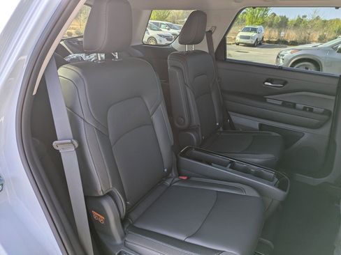 New 2026 Nissan Pathfinder SL w/ SL Premium Package FWD image 34