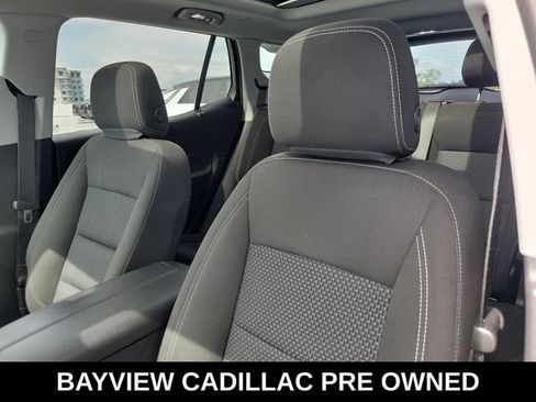 Used 2023 GMC Terrain SLE w/ Driver Convenience Package FWD image 18