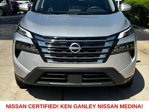 Certified 2024 Nissan Rogue SV w/ SV Premium Package AWD/4WD image 8