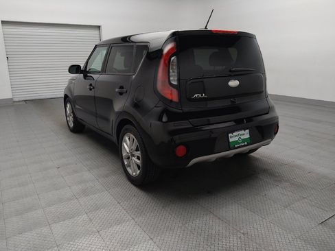 Used 2019 Kia Soul + image 5