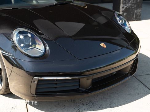 Used 2021 Porsche 911 Targa 4S AWD/4WD image 2