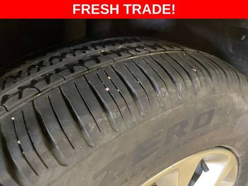 Used 2023 Chrysler Pacifica Touring-L AWD/4WD image 16