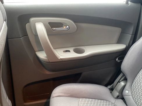 Used 2012 Chevrolet Traverse LT image 13