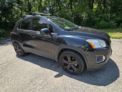 Used 2016 Chevrolet Trax LTZ w/ Midnight Edition AWD/4WD image 10