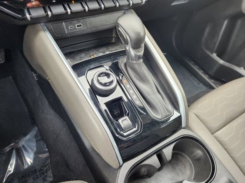 Used 2025 Chevrolet Colorado ZR2 AWD/4WD image 23