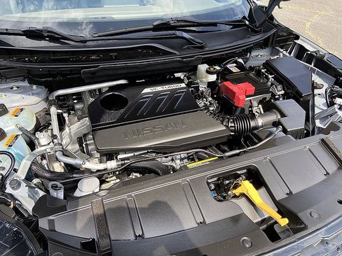 Certified 2023 Nissan Rogue SV w/ SV Premium B Package FWD image 17