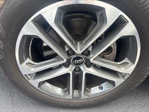 Used 2025 Audi Q5 Prestige AWD/4WD image 3