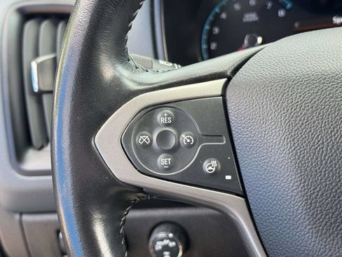 Used 2022 Chevrolet Colorado Z71 AWD/4WD image 25