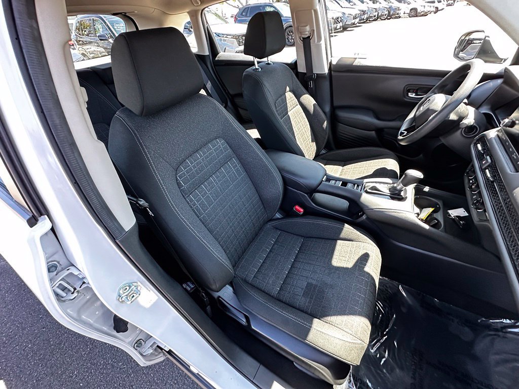 Used 2024 Honda HR-V LX image 14