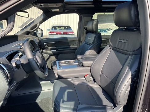 New 2025 Ford Expedition Platinum w/ Stealth Appearance Package image 16