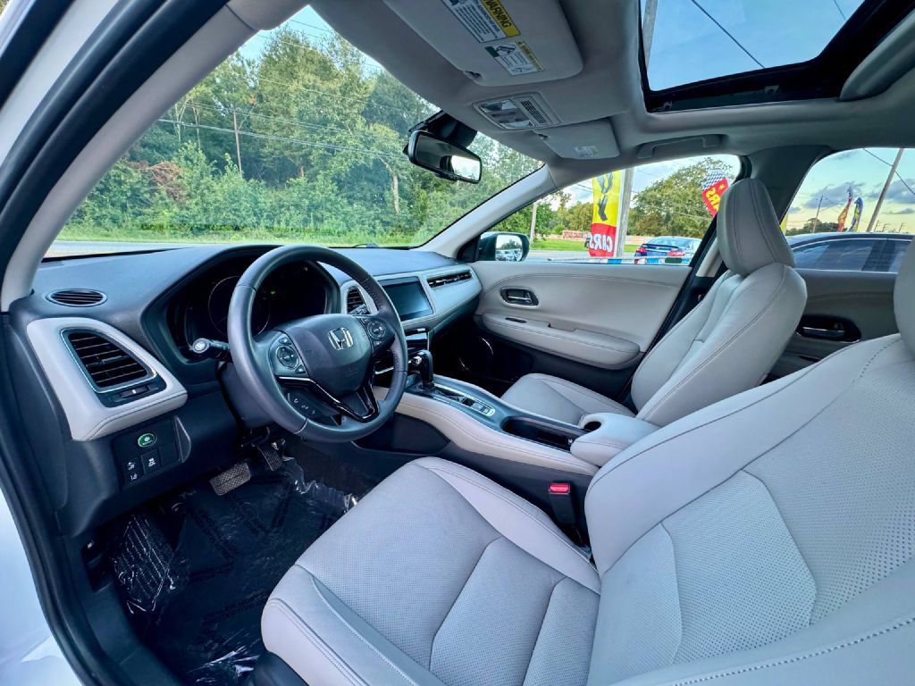 Used 2021 Honda HR-V EX-L image 9