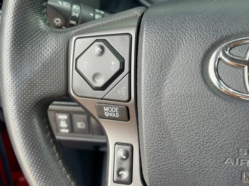 Used 2018 Toyota Tacoma TRD Off-Road w/ Technology Package RWD image 18
