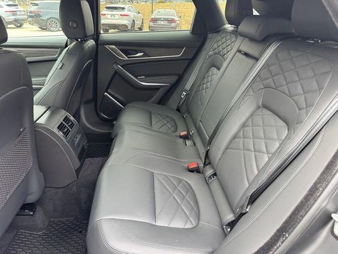 Used 2022 Jaguar F-PACE S image 9