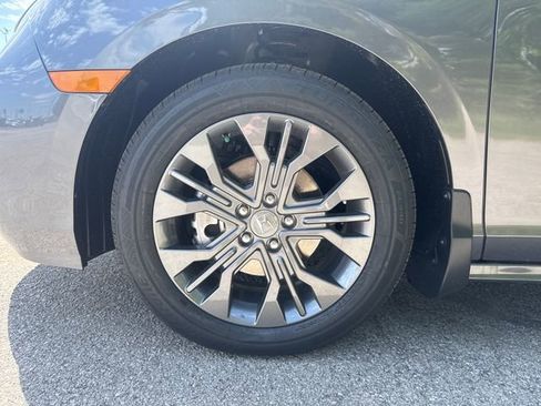 New 2026 Honda Odyssey Touring image 9