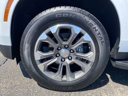 Certified 2025 Chevrolet Suburban LS AWD/4WD image 22