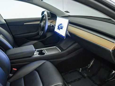 Used 2022 Tesla Model 3 RWD image 15