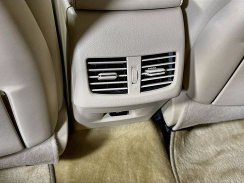 Used 2014 Lexus ES 350 w/ Luxury Package FWD image 26