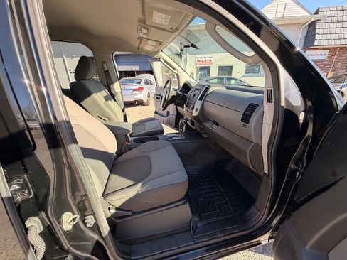 Used 2012 Nissan Xterra S image 43