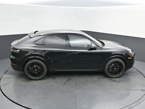 Used 2026 Porsche Cayenne Coupe AWD/4WD image 28