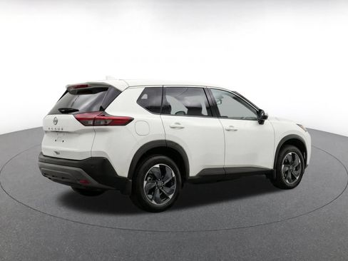 Used 2025 Nissan Rogue SV AWD/4WD image 7