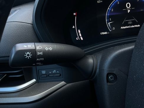 Used 2025 Toyota Grand Highlander FWD image 38