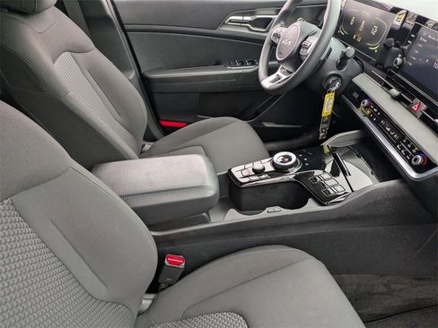 Used 2023 Kia Sportage LX image 33