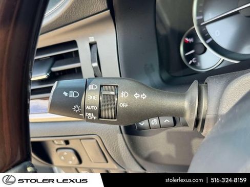 Used 2017 Lexus ES 350 w/ Navigation System Package FWD image 29
