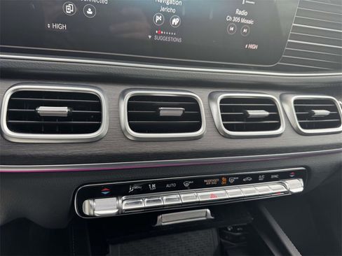Used 2022 Mercedes-Benz GLS 450 4MATIC image 15