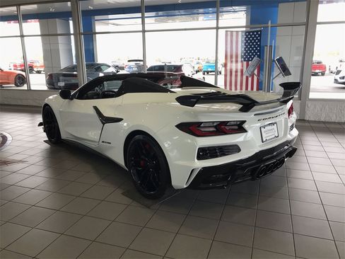 Used 2025 Chevrolet Corvette Z06 image 6