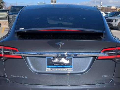 Used 2018 Tesla Model X 75D image 13