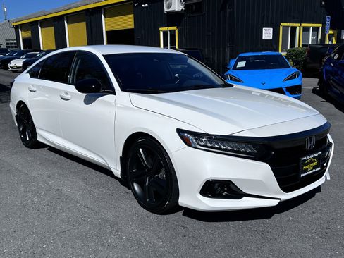 Used 2022 Honda Accord Sport Special Edition image 4