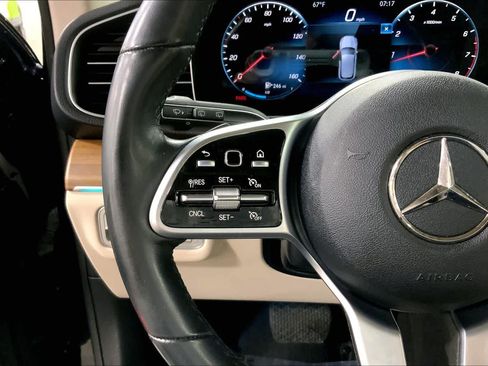 Used 2022 Mercedes-Benz GLE 350 4MATIC w/ Premium Package image 24