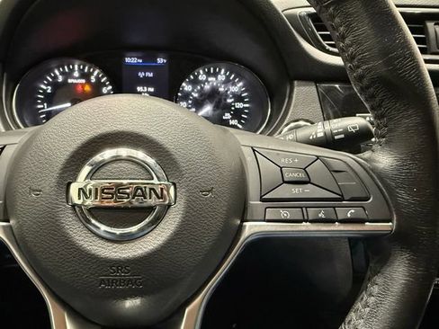 Used 2019 Nissan Rogue SV FWD image 47