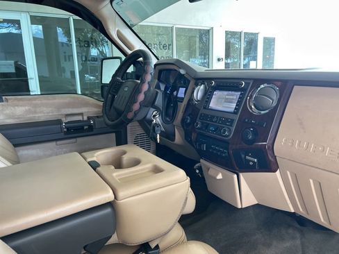 Used 2011 Ford F250 Lariat w/ Lariat Ultimate Pkg image 21