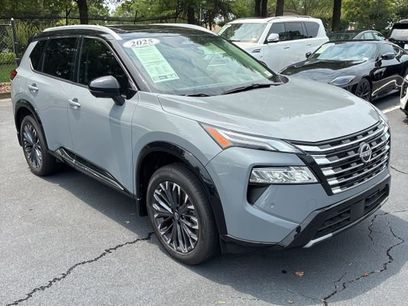 Used 2025 Nissan Rogue Platinum w/ Tech Package