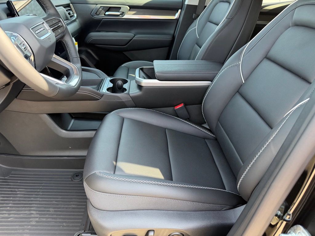 New 2027 GMC Terrain Denali w/ LPO, Floor Liner Package AWD/4WD image 16
