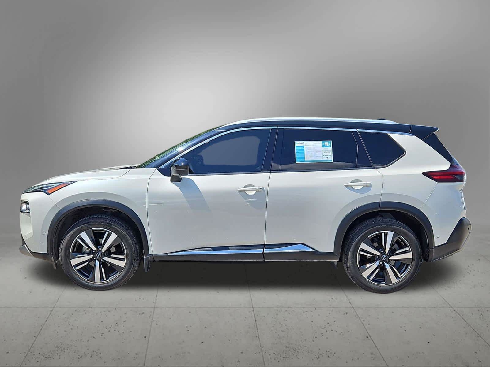 Used 2023 Nissan Rogue Platinum w/ Platinum Premium Package FWD image 2