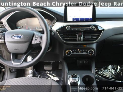 Used 2020 Ford Escape SE image 13