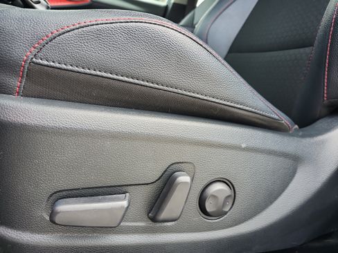Certified 2025 Kia Soul GT-Line w/ GT-Line Technology Package FWD image 17