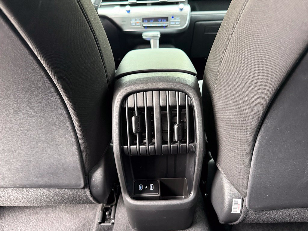Used 2025 Hyundai Kona SEL FWD image 25