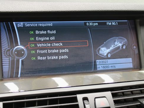 Used 2011 BMW 528i Sedan image 63