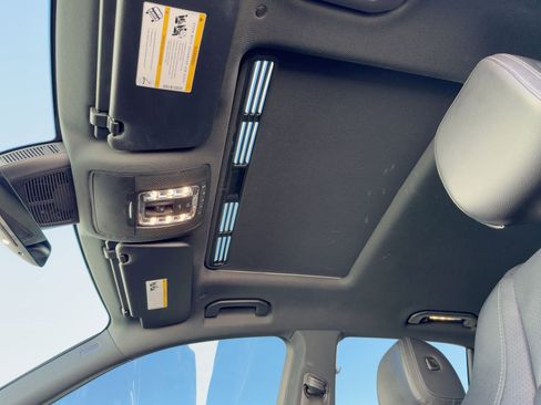 Certified 2021 Mercedes-Benz GLE 350 w/ Premium Package image 13