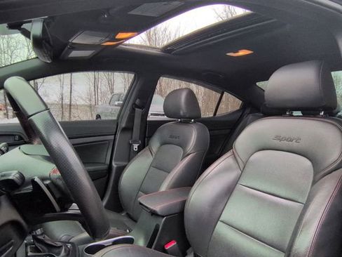 Used 2018 Hyundai Elantra Sport image 20