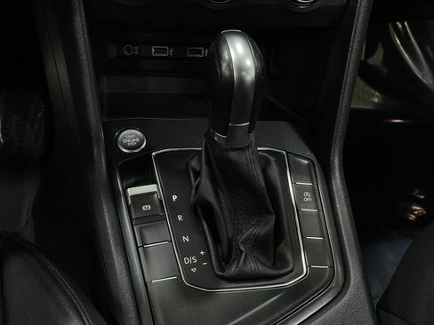 Used 2018 Volkswagen Tiguan SEL image 29