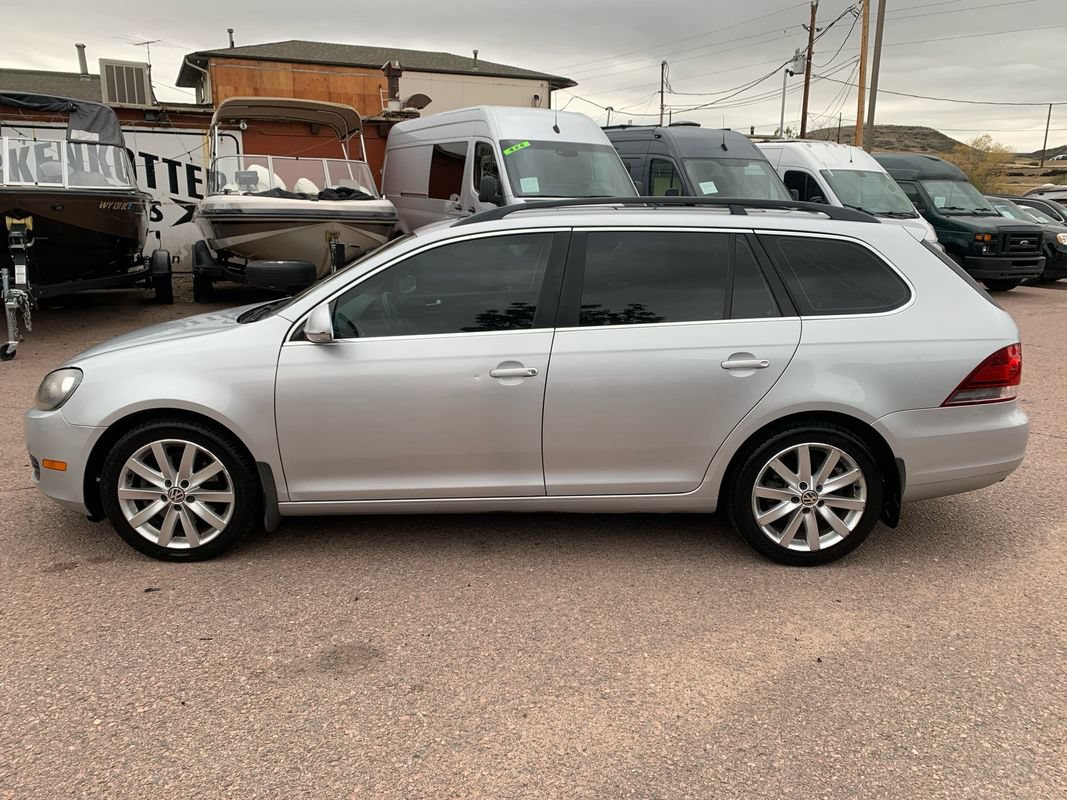 Used 2011 Volkswagen Jetta TDI FWD image 4
