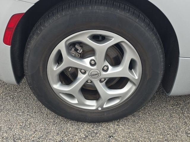 Used 2024 Chrysler Pacifica Limited FWD image 10