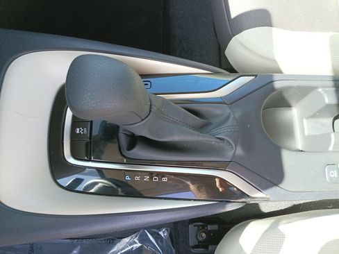 Used 2025 Toyota Corolla LE FWD image 23