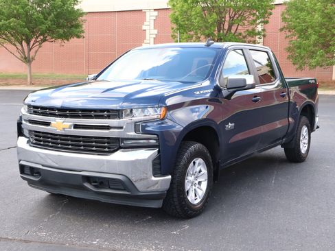 Used 2021 Chevrolet Silverado 1500 LT image 28