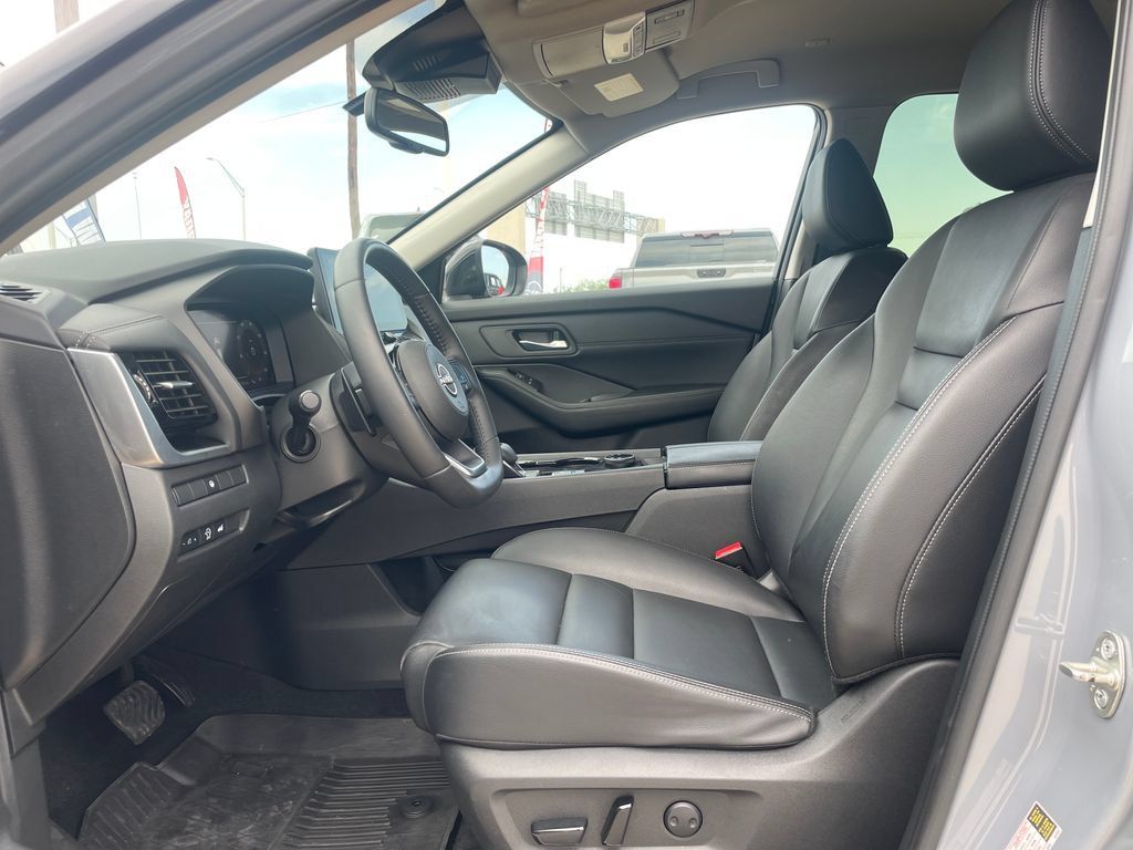 Certified 2024 Nissan Rogue SL AWD/4WD image 23